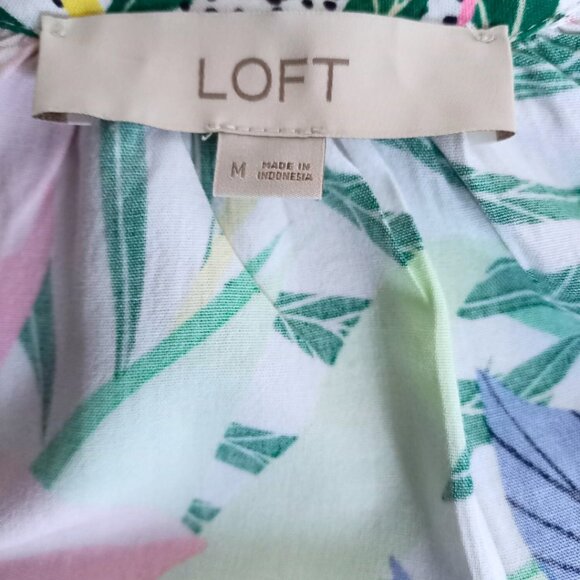 LOFT Floral Tropical Print Women’s Blouse - Short Sleeve Scoop Neck Top, Size M - Picture 6 of 7